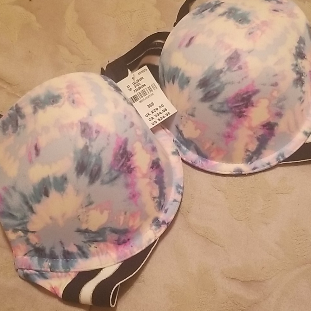 Brand new never worn Pink Bra